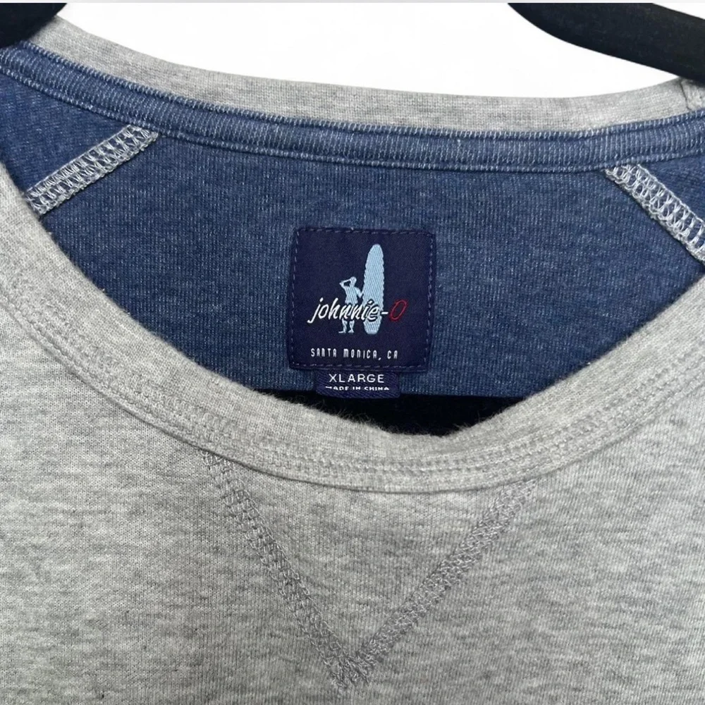 Johnnie-O Gray Crewneck Sweatshirt XL Cotton Blend Logo Pullover - Picture 4 of 5